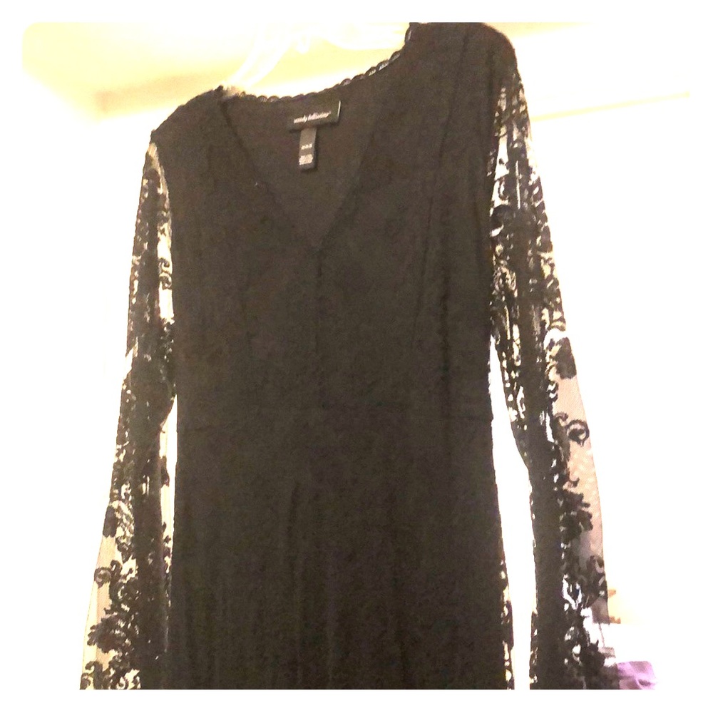 Maternity lace long sleeve maxi dress
